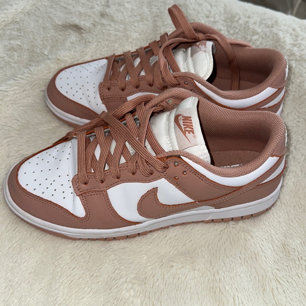 Nike Dunk Low Rose Whisper